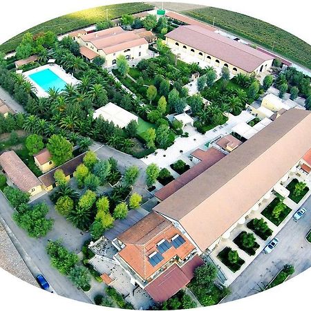 Hotel Tenuta San Francesco بارليتا المظهر الخارجي الصورة