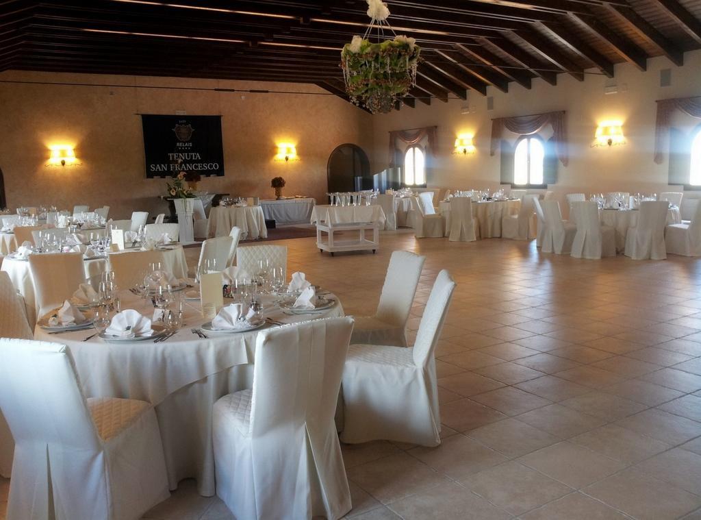 Hotel Tenuta San Francesco بارليتا المظهر الخارجي الصورة